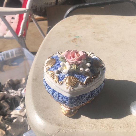 flomo Other - Vintage trinket box